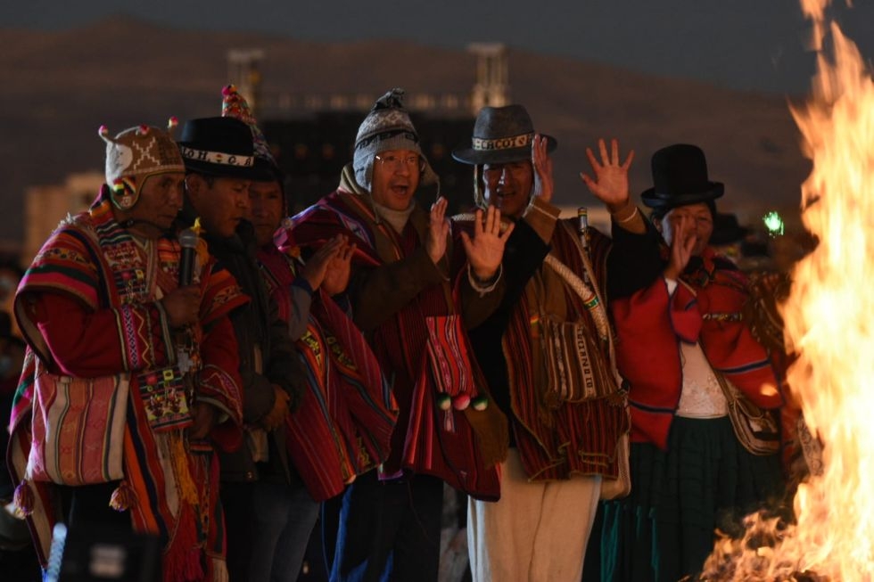 Presidente Luis Arce recibió en Tiwanaku el nuevo año 5530 con esperanza con buenos presagios, buena siembra, cosecha y  para la producción de la tierra