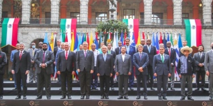  Este lunes Presidente viaja a Argentina para participar en la VII Cumbre de la Celac