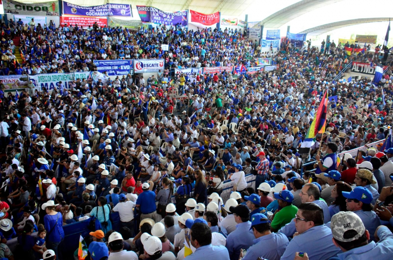 Congreso del MAS en Lauca Ñ respaldo cerrado al 