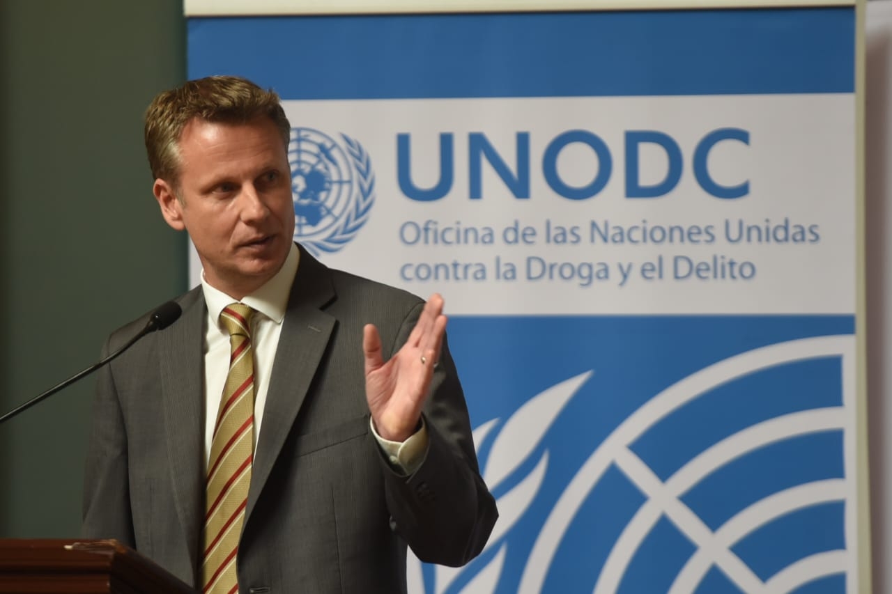 Troels Vester representante de UNODC valida destrucción e incineración del 97% de la droga incautada en Bolivia
