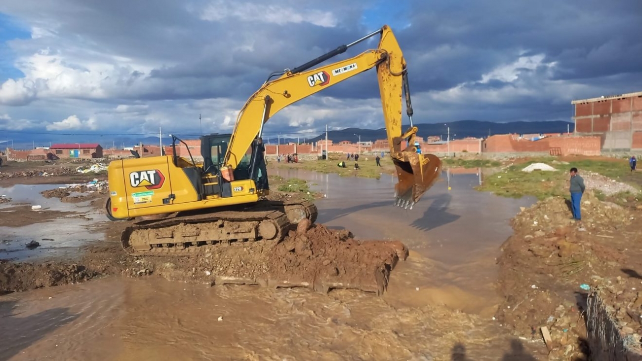 Continúan las inundaciones debido al desborde del río Paria en el sector Noreste de la ciudad de Oruro