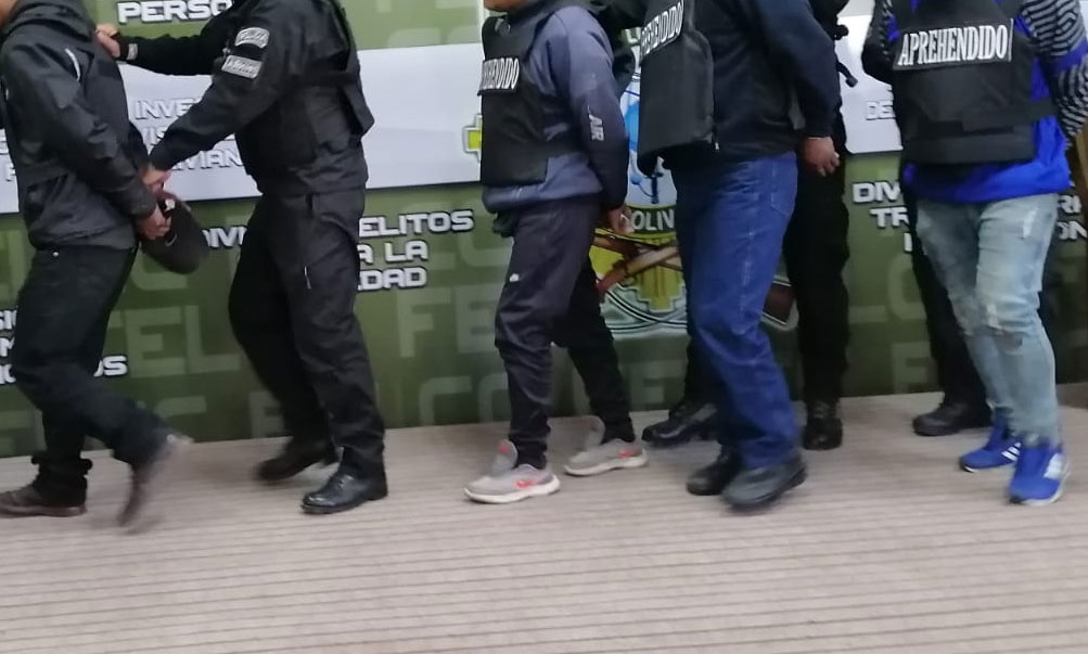 Policía arresta a 68 personas en la zona central de La Paz, nueve mujeres y dos extranjeros