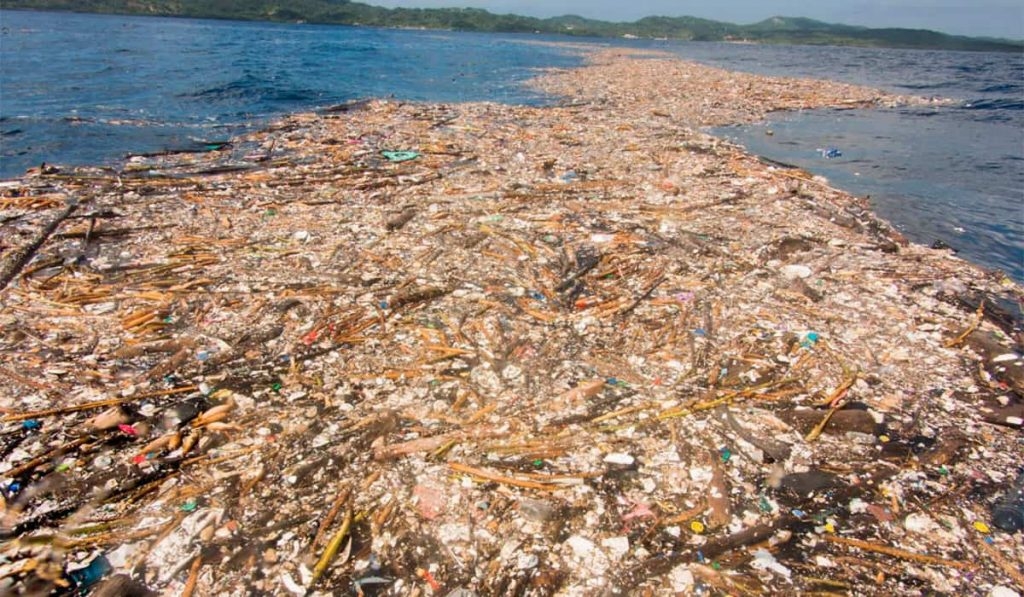 Isla de plásticos del Océano Pacífico que ya es considerada un continente por su inmenso tamaño
