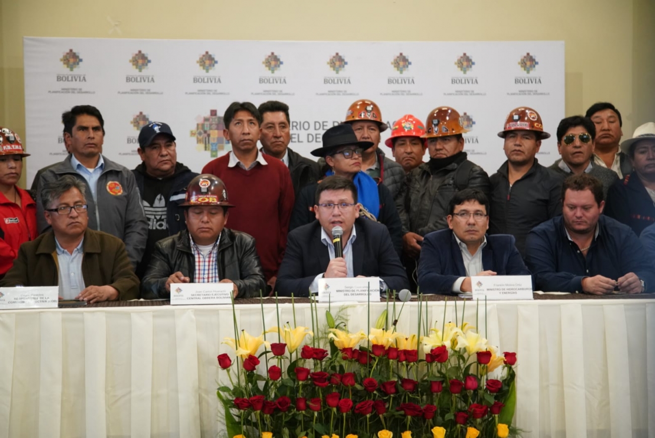 Gobierno inicia mesas de trabajo con la COB con el objetivo de fortalecer la economía