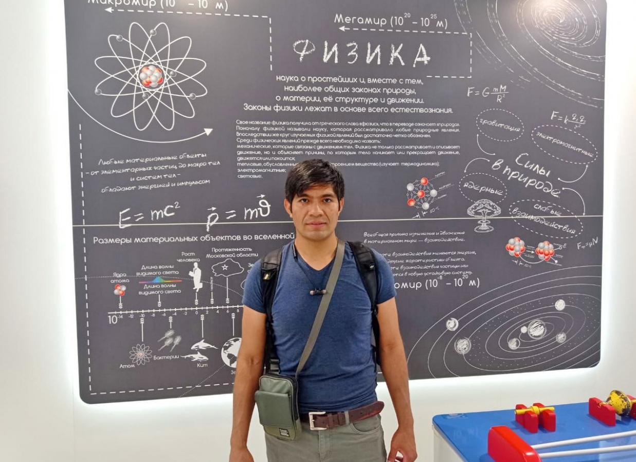 Erlan Vásquez, especialista en ingeniería nuclear graduado con excelencia en maestría en Tecnología Nuclear de Rusia